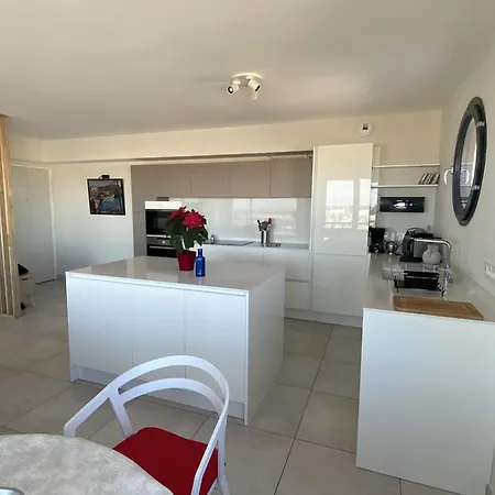4 Etoiles Avec Wifi Et Parking, A Deux Pas De La - Fr-1-696-128 *