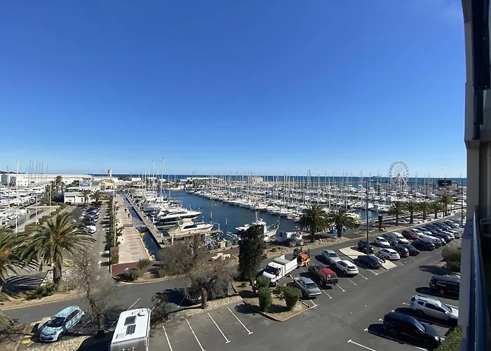 4 Etoiles Avec Wifi Et Parking, A Deux Pas De La - Fr-1-696-128 Apartment