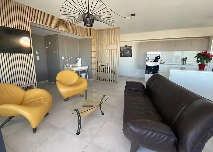 4 Etoiles Avec Wifi Et Parking, A Deux Pas De La - Fr-1-696-128 Apartment *